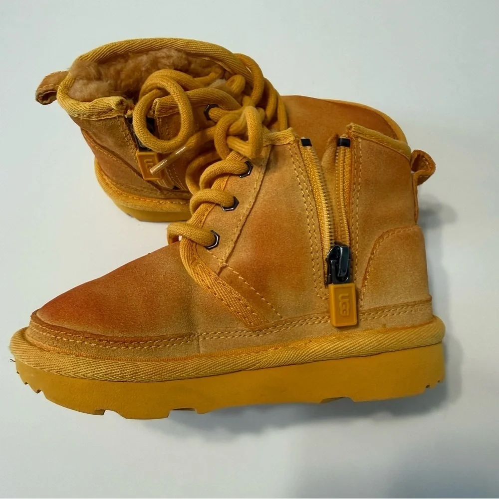 Ugg Neumel Chukka Winter Boots Zipper Up Suede Toddler Size 8 Yellow Mustard
